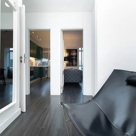 Hideaway Near The River *